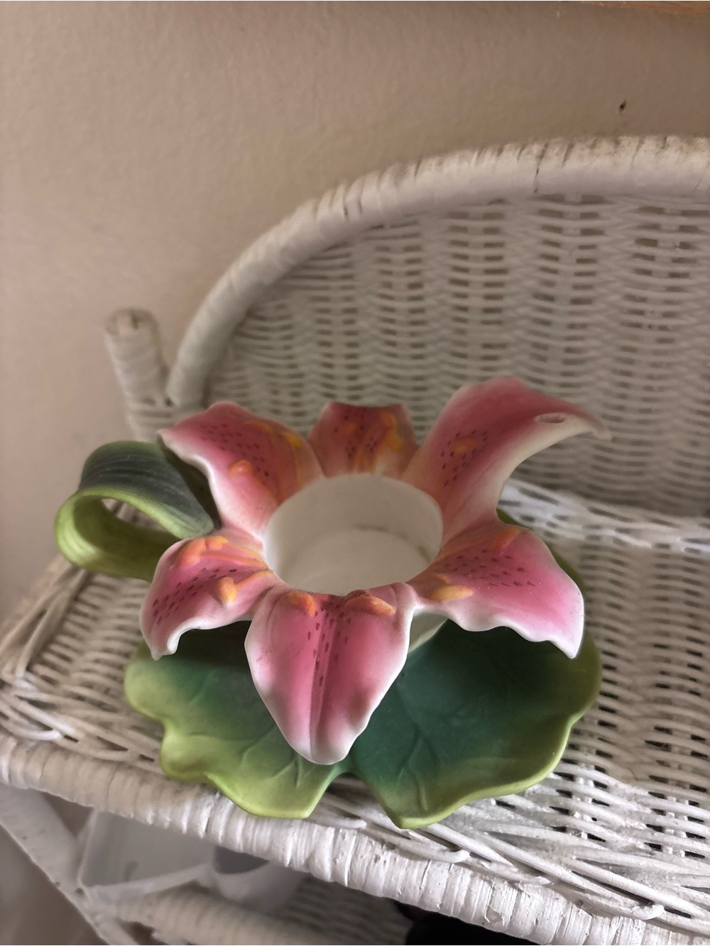 Vintage PartyLite Pink Lily Ceramic Candle Holder with Green Leaf Base
